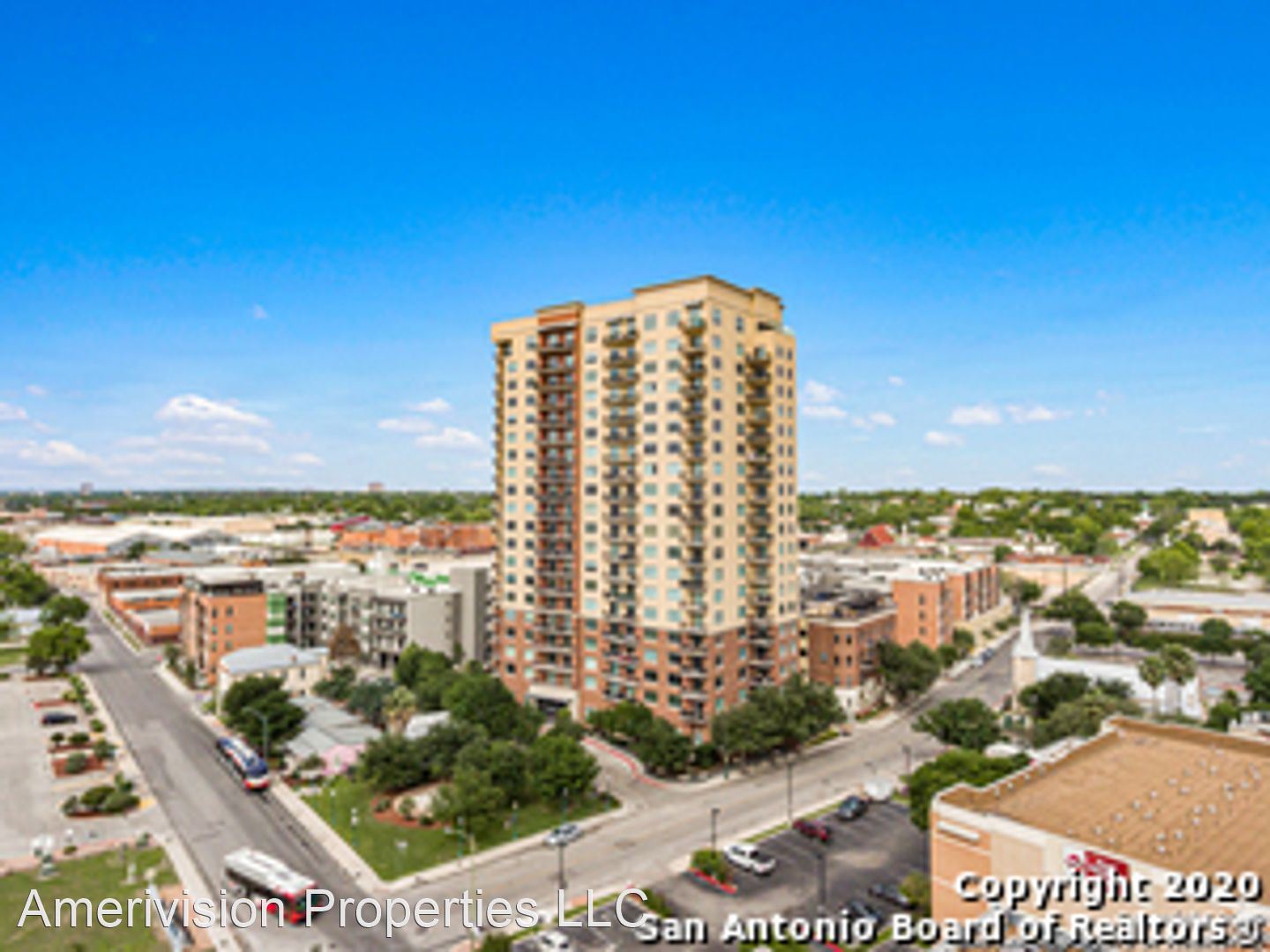 215 Center – 1608