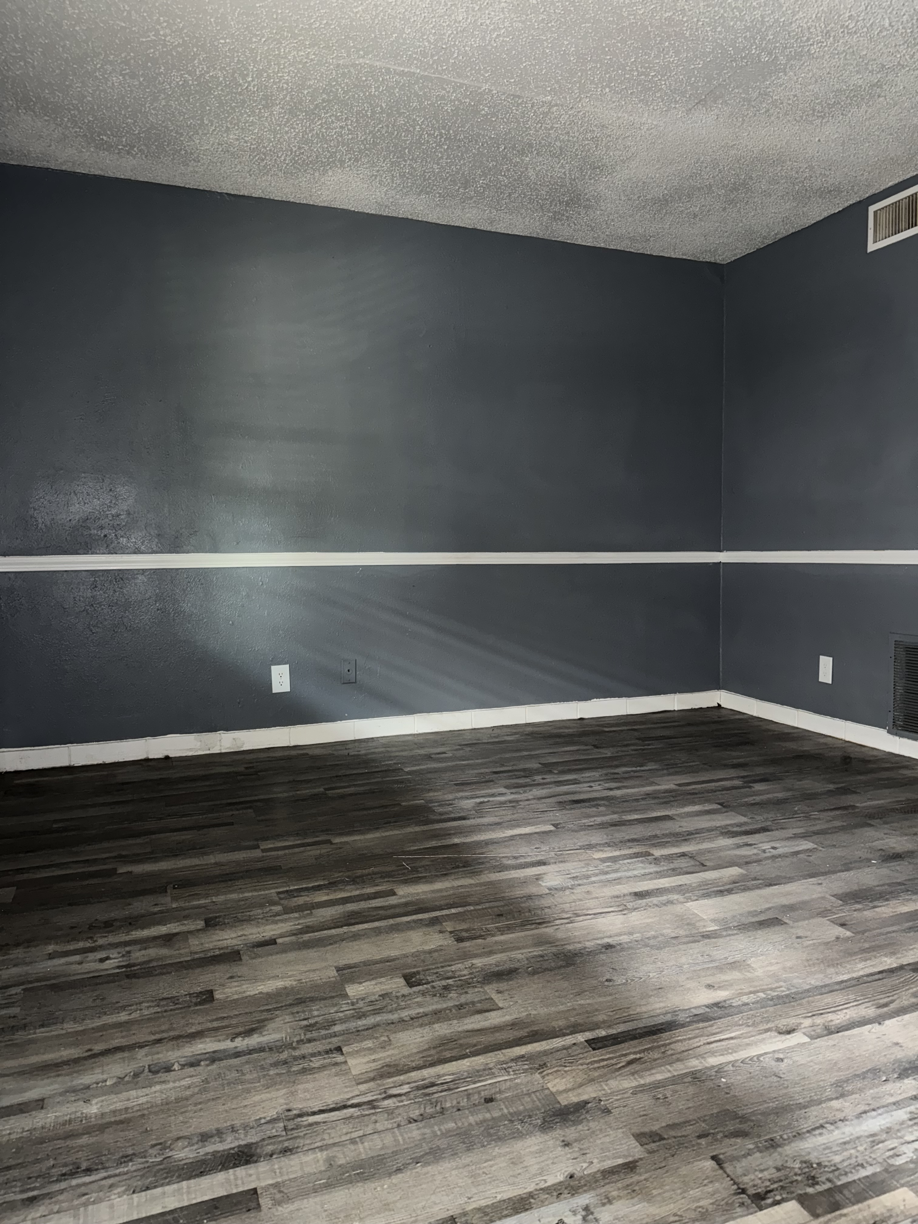 12th Street Apartments – 1-14