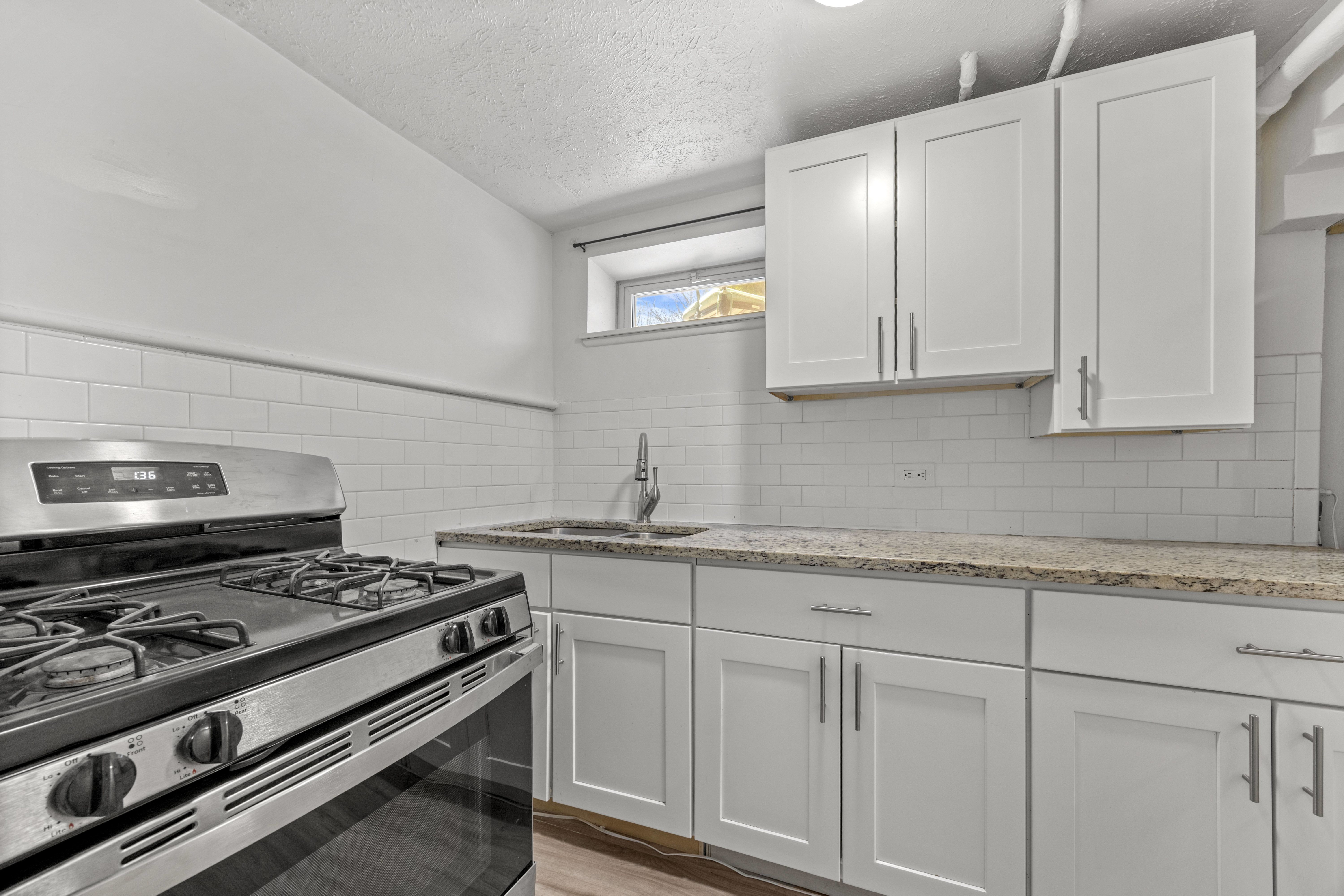 1674 Monroe Street – 1674
