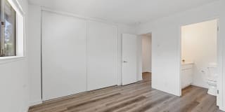 Pruneyard West Gallery 64