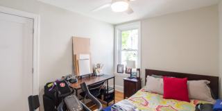 Two Bed Graduate Hospital Apartment Gallery 10