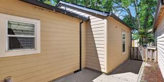 Charming 3 BD 2 BA Townhome Located in Hillsboro's Briarcreek Community | Recently Updated! | Main-Level Bedroom & Full Bath | Great Private Patio!* Gallery 19