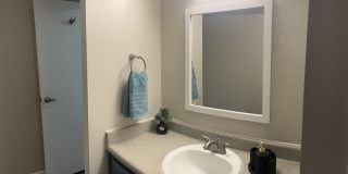 Uptown Square Apartments Gallery 10