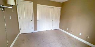 Cozy 2 Bedroom Ground Level Condo In The Highly Desirable New Park Village Community in Newark Gallery 8