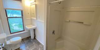 Beautiful Six Bedroom House Just Outside The Hustle and Bustle of OSU Campus! Gallery 14