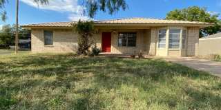 NEWLY UPDATED HOUSE! Spacious 4 bedroom 2 Bath Home! Gallery 1