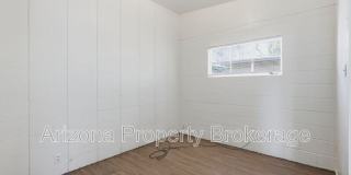 450 W. 6th St. Gallery 12