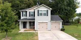 Room in 3 Bedroom Home at Salvadore Ct Gallery 1