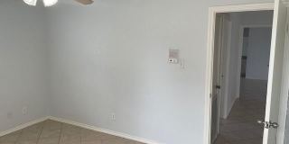 2432 W Iris Avenue Gallery 6