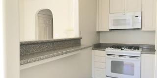 Stellar Location In Marina Top Floor 1 Bedroom / 1 Bath & Washer/Dryer Stellar Location In Marina Top Floor 1 Bedroom / 1 Bath & Washer/Dryer Gallery 6