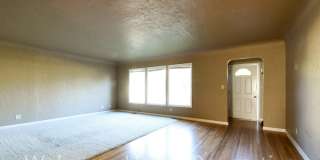 Great 3 Bedroom Home Close to WWU Gallery 6