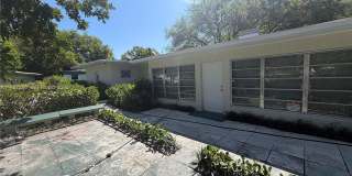 311 SW 11th Ct Gallery 4