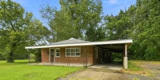Two Bed One Bath Single Home in Springfield! Gallery 1