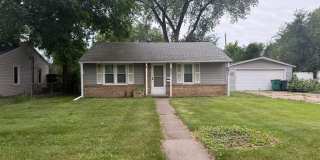 2 Bedroom Home with a Large Fenced in Yard Gallery 1
