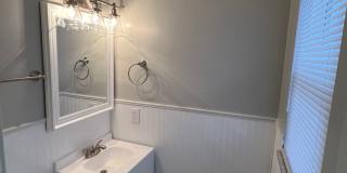 4 Bedroom with a Huge Fenced Back Yard! Gallery 19