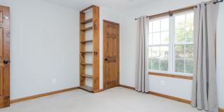 500 Fifth Avenue North Gallery 21