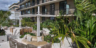 Lilia Waikiki Gallery 1