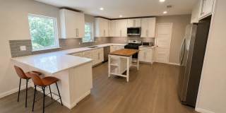 Brilliant Home on a Large Lot with Everything! Gallery 32