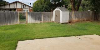 LARGE HOME IN COLONIAL PARK Gallery 13