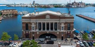 1712 THAMES Street Gallery 18