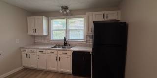 3 Bedroom - Renovated - Exquisite Gallery 8