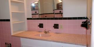 Charming Cottage on A. Avenue - MOVE IN SPECIAL $200 OFF 1st Months Rent: Gallery 37