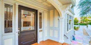 Expansive Six Bedroom House Steps from USC Campus! Gallery 3