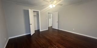 2511 39th Street Gallery 11