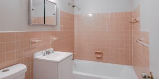 1 & Bedrooms Walking distance to McCarrons Lake! - Roseville 1 & Bedrooms Walking distance to McCarrons Lake! - Roseville Gallery 43