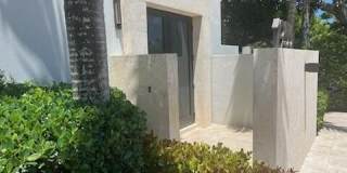 1955 NE 4th Street Gallery 4
