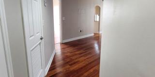 Spacious Midtown Condo with 2 Bedrooms, 2 Balconies & Internet Included! Gallery 5