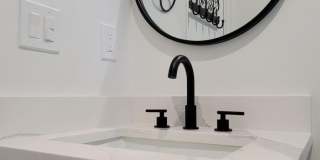 717 Macy Street Gallery 16