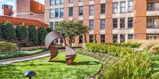 Spinnaker Bay at Harbor East Gallery 16