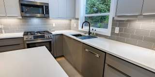 Fully Furnished Lake Oswego Gem!!!! Gallery 23