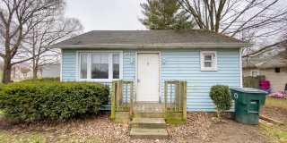 Coming Soon! For Rent: 1623 E 20th St. Cozy 1 Bedroom Home! W/D Hookups! Pet Friendly! Gallery 11