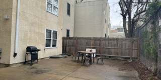 1609 Sydenham Gallery 107