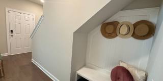 Modern 3-Level Townhome for Rent | Prime SW Charlotte Location Gallery 3