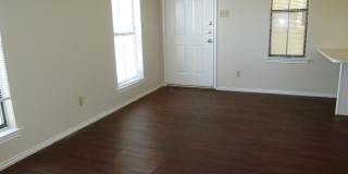 4401 Speedway- Free Cable and Internet-Available for August! Gallery 19