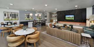 The Statesman Gallery 16