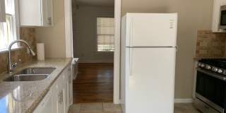 3bed/1bath House - Two Blocks from Campus Gallery 7