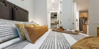 Troubadour Gallery 140