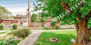 2715 Holmes Street Gallery 32