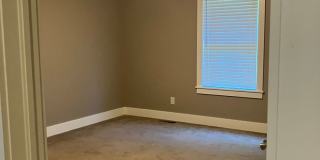 Beautiful 3 bedroom 2 1/2 bath home Gallery 10