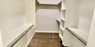 Four-Bedroom Home Near Shooting Star Park in Washington Fields Gallery 11