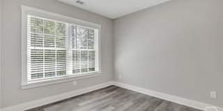 105 Sherwood Court Gallery 21