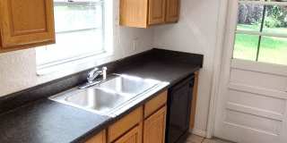 2 bedroom 1 bath - Move in special Gallery 6