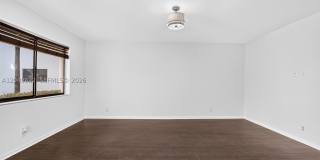9920 NW 68th Pl Gallery 6