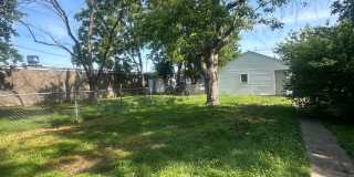 Beautiful Newly Renovated Home 3 BEDROOM 1 BATH, FENCED YARD, Bonus Space Gallery 13