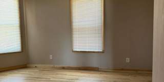 4 Bed, 1.5 Bath House - 818 3rd Ave N. Gallery 11