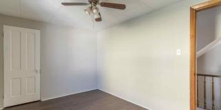 112 E Grove Street Gallery 5